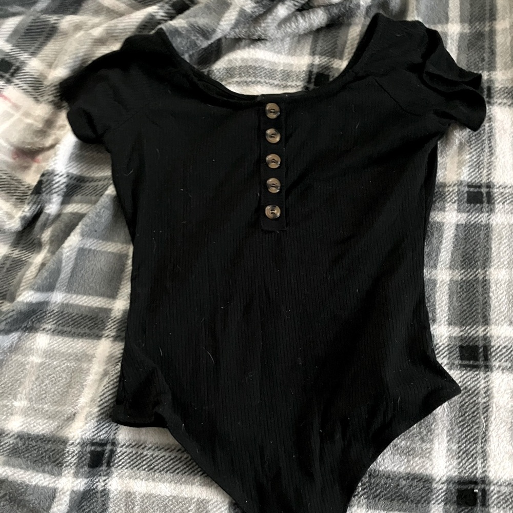 Short sleeve black bodysuit